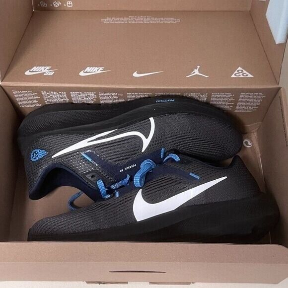 Nike Zoom Pegasus 40 Titans Running Shoes, Men's 7 / Women's 8.5