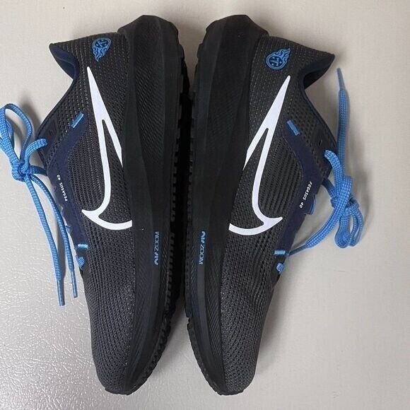 Nike Zoom Pegasus 40 Titans Running Shoes, Men's 7 / Women's 8.5